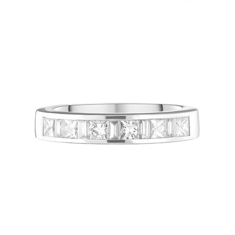 Platinum Princess Cut Diamond Court Ring DW076